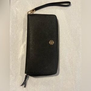 Tory Burch Black leather wallet wristlet